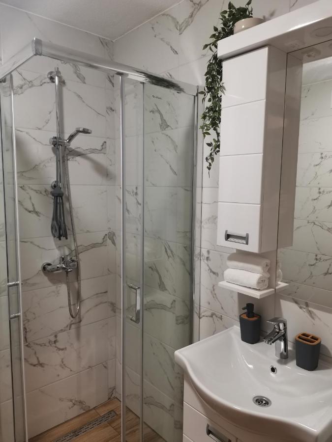 Apartman Kardas Vrnjačka Banja Eksteriør billede